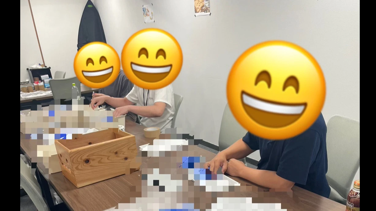ホームルーム大宮 利用者の作業風景